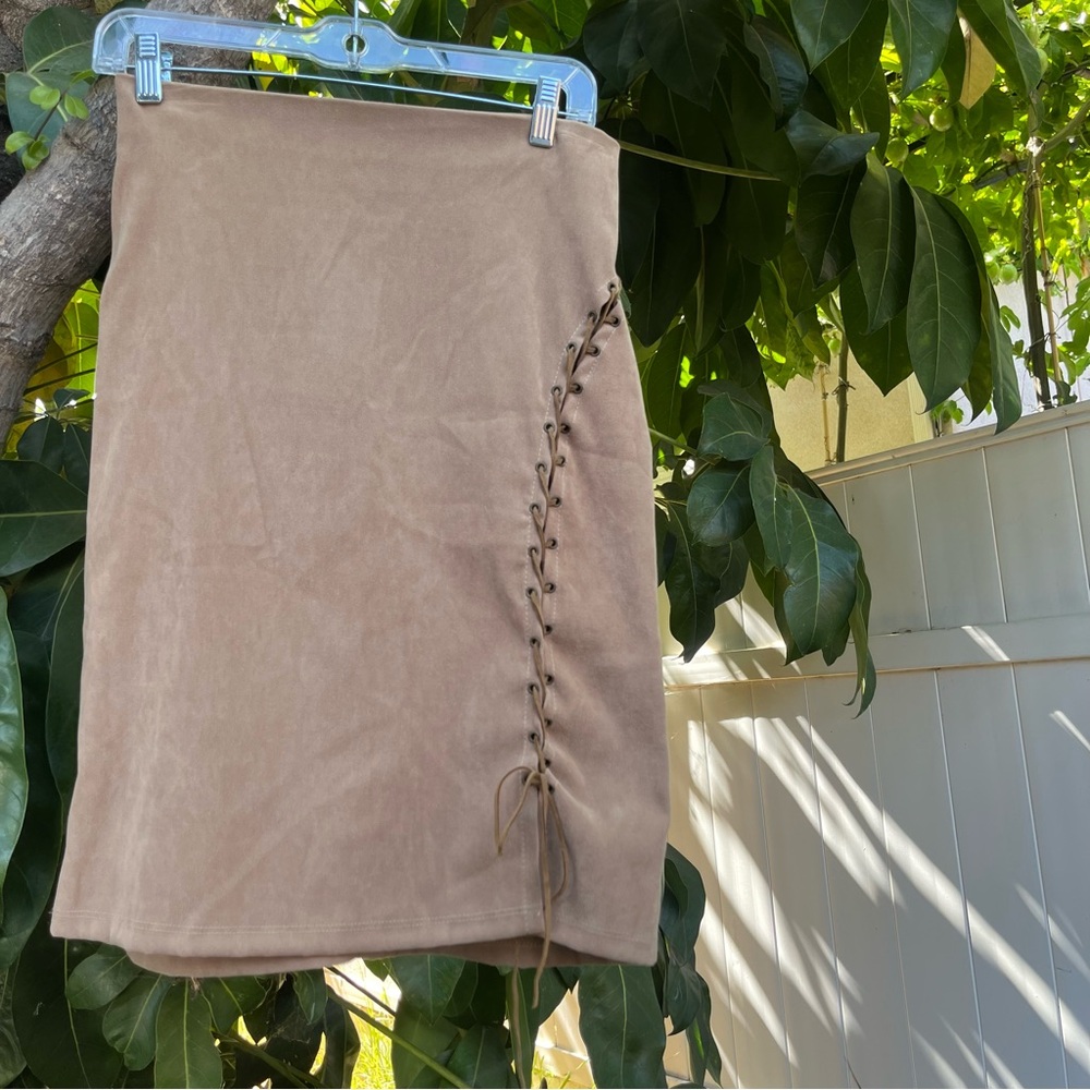 Vintage Y2K Tan Pencil Skirt with Suede Lace Detailing.